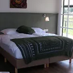 De Turfstaeker 住宿加早餐酒店 3*