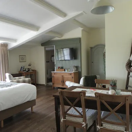 Bed & Breakfast De Turfstaeker *